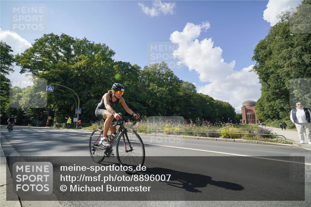 14.09.2025 - Stadtparktriathlon Michael Burmester http://msf.ph/oto/8896007 14.09.2025 13:27:52 Radfahren 1476, 1556, 1579, 1596, 1603, 1618 meine-sportfotos.de