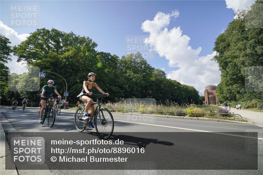 14.09.2025 - Stadtparktriathlon Michael Burmester http://msf.ph/oto/8896016 14.09.2025 13:28:19 Radfahren 1438, 1439, 1450, 1538, 1539, 1578, 1616 meine-sportfotos.de