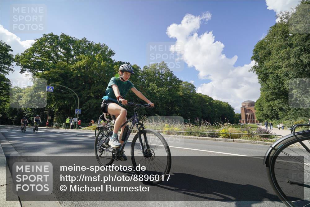 14.09.2025 - Stadtparktriathlon Michael Burmester http://msf.ph/oto/8896017 14.09.2025 13:28:19 Radfahren 1438, 1439, 1450, 1538, 1539, 1578, 1616 meine-sportfotos.de