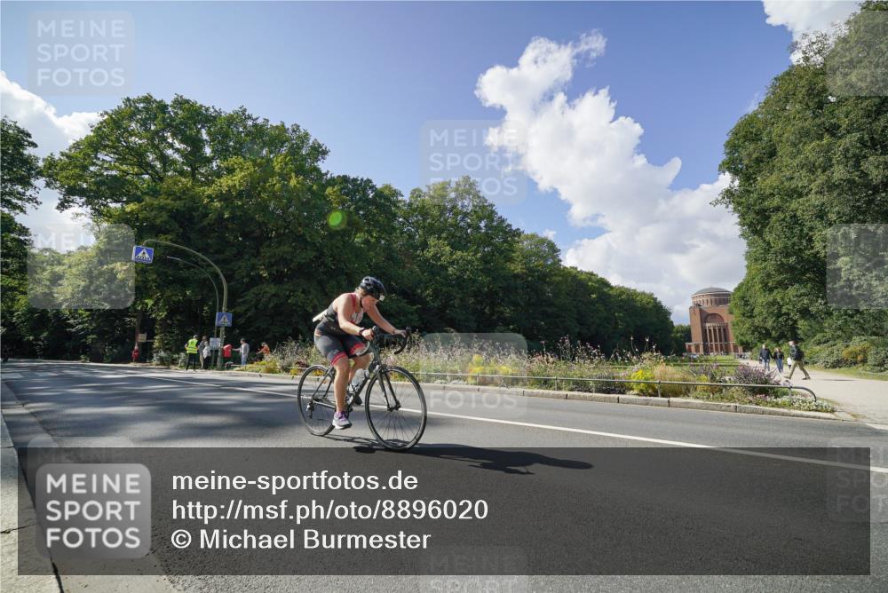 14.09.2025 - Stadtparktriathlon Michael Burmester http://msf.ph/oto/8896020 14.09.2025 13:28:21 Radfahren 1438, 1439, 1450, 1539, 1578, 1616 meine-sportfotos.de