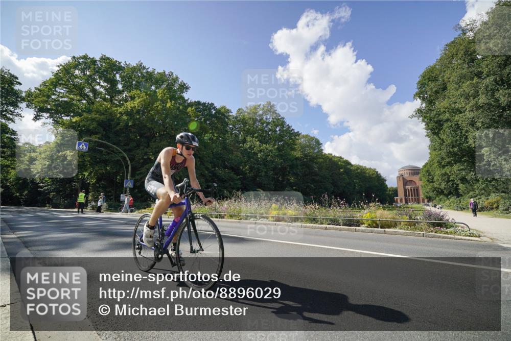 14.09.2025 - Stadtparktriathlon Michael Burmester http://msf.ph/oto/8896029 14.09.2025 13:28:40 Radfahren 1547, 1580, 1604, 1617 meine-sportfotos.de