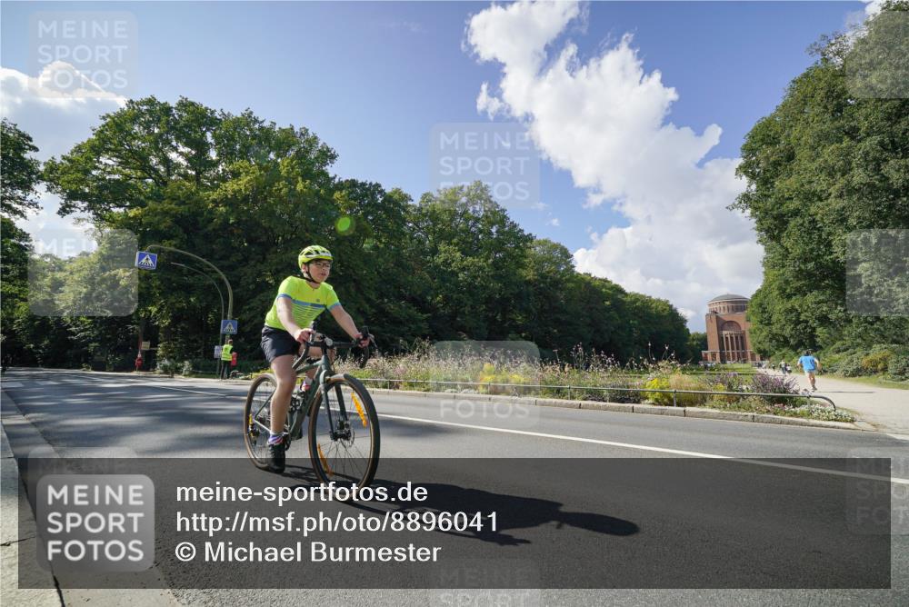 14.09.2025 - Stadtparktriathlon Michael Burmester http://msf.ph/oto/8896041 14.09.2025 13:29:22 Radfahren 1536, 1608 meine-sportfotos.de