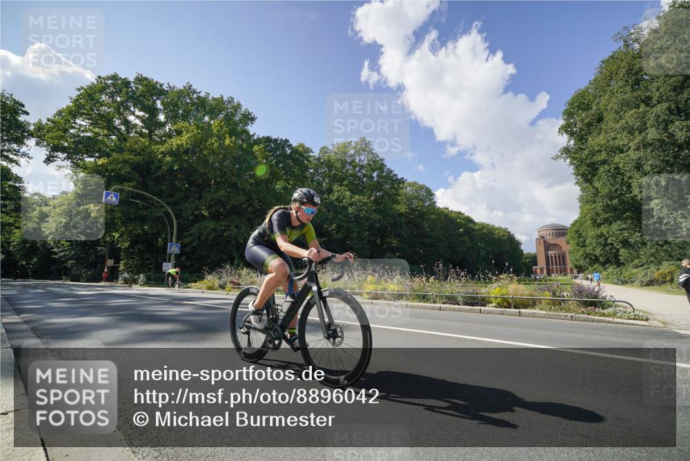 14.09.2025 - Stadtparktriathlon Michael Burmester http://msf.ph/oto/8896042 14.09.2025 13:29:27 Radfahren 1536, 1548, 1577, 1608 meine-sportfotos.de