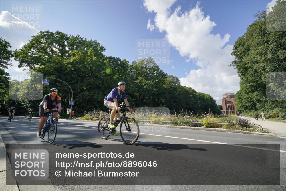 14.09.2025 - Stadtparktriathlon Michael Burmester http://msf.ph/oto/8896046 14.09.2025 13:29:46 Radfahren 1434, 1435, 1483, 1528, 1610 meine-sportfotos.de