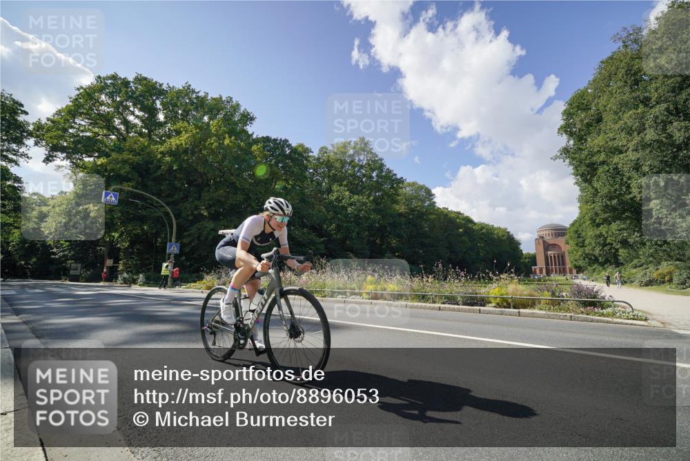 14.09.2025 - Stadtparktriathlon Michael Burmester http://msf.ph/oto/8896053 14.09.2025 13:29:57 Radfahren 1430, 1444, 1468 meine-sportfotos.de