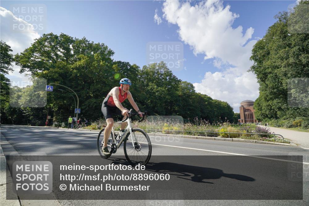 14.09.2025 - Stadtparktriathlon Michael Burmester http://msf.ph/oto/8896060 14.09.2025 13:30:19 Radfahren 1463, 1471 meine-sportfotos.de