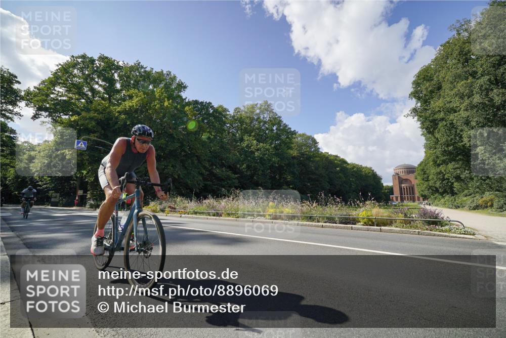 14.09.2025 - Stadtparktriathlon Michael Burmester http://msf.ph/oto/8896069 14.09.2025 13:30:57 Radfahren 1456, 1490, 1520, 1584, 1599 meine-sportfotos.de