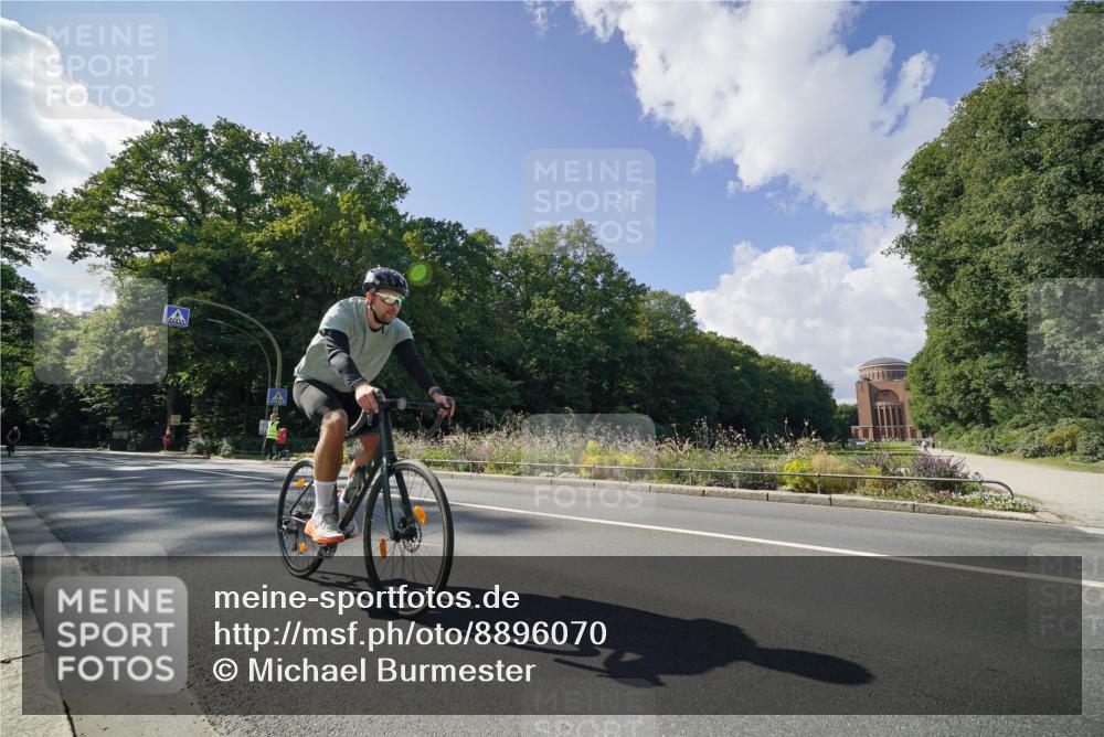 14.09.2025 - Stadtparktriathlon Michael Burmester http://msf.ph/oto/8896070 14.09.2025 13:30:59 Radfahren 1451, 1456, 1490, 1520, 1584, 1599 meine-sportfotos.de