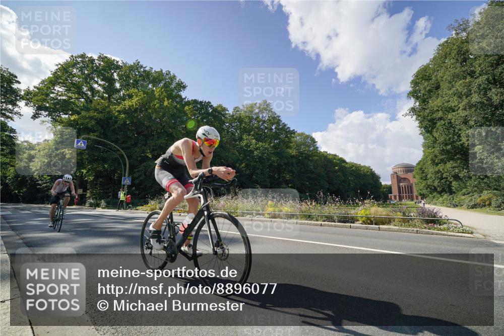 14.09.2025 - Stadtparktriathlon Michael Burmester http://msf.ph/oto/8896077 14.09.2025 13:31:11 Radfahren 1451, 1543, 1545, 1551 meine-sportfotos.de