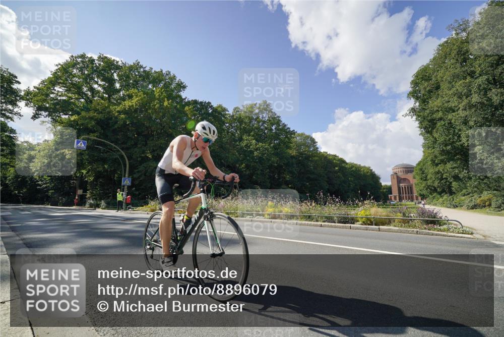 14.09.2025 - Stadtparktriathlon Michael Burmester http://msf.ph/oto/8896079 14.09.2025 13:31:12 Radfahren 1451, 1543, 1545, 1551 meine-sportfotos.de