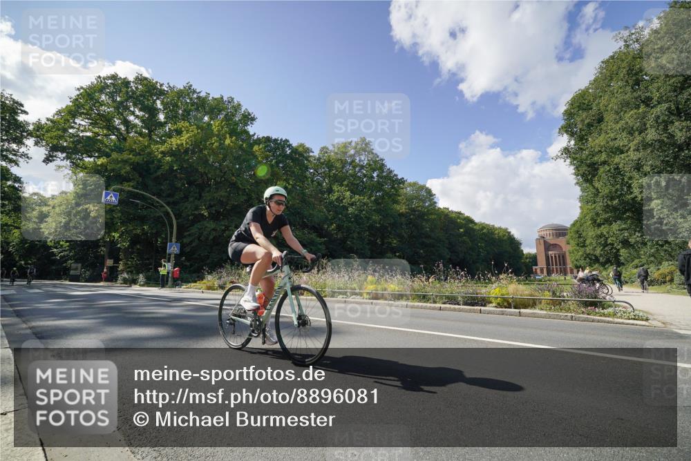 14.09.2025 - Stadtparktriathlon Michael Burmester http://msf.ph/oto/8896081 14.09.2025 13:31:35 Radfahren 1425, 1446, 1506, 1612 meine-sportfotos.de