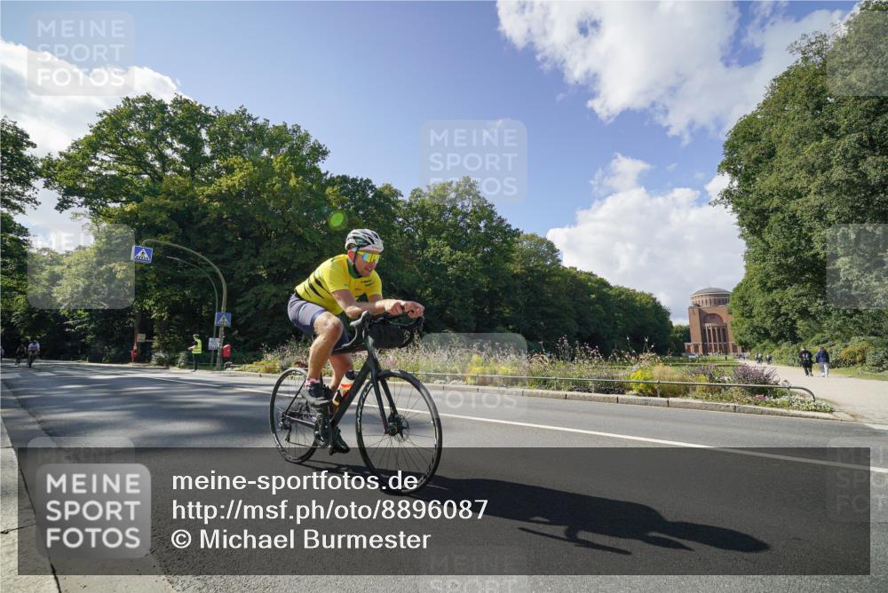 14.09.2025 - Stadtparktriathlon Michael Burmester http://msf.ph/oto/8896087 14.09.2025 13:31:50 Radfahren 1331, 1423, 1477, 1554 meine-sportfotos.de