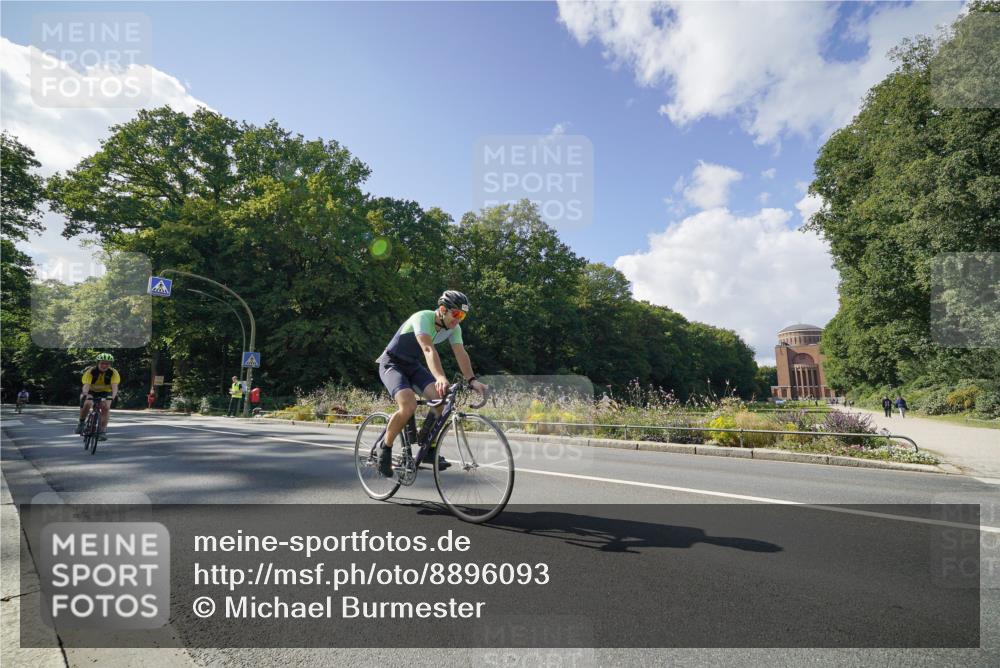 14.09.2025 - Stadtparktriathlon Michael Burmester http://msf.ph/oto/8896093 14.09.2025 13:32:00 Radfahren 1331, 1423, 1488, 1491, 1523, 1535, 1593 meine-sportfotos.de