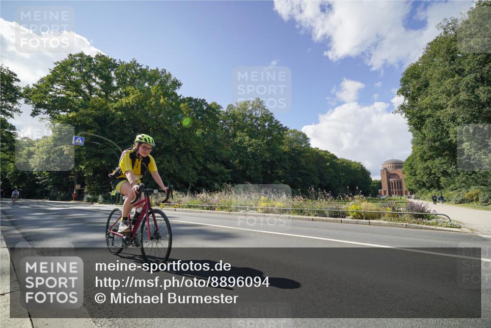 14.09.2025 - Stadtparktriathlon Michael Burmester http://msf.ph/oto/8896094 14.09.2025 13:32:01 Radfahren 1331, 1488, 1491, 1523, 1535, 1593 meine-sportfotos.de