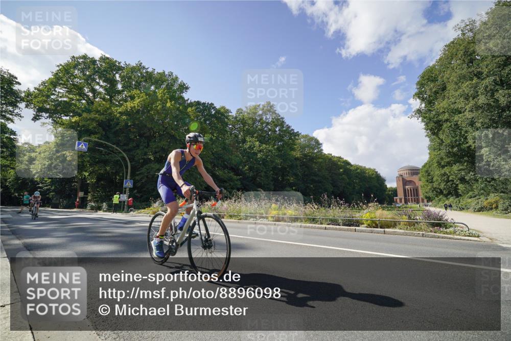 14.09.2025 - Stadtparktriathlon Michael Burmester http://msf.ph/oto/8896098 14.09.2025 13:32:13 Radfahren 1491, 1496, 1570, 1593, 1606 meine-sportfotos.de
