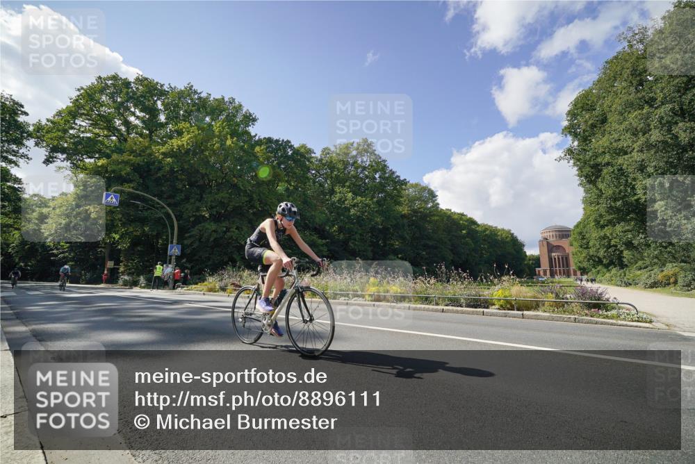 14.09.2025 - Stadtparktriathlon Michael Burmester http://msf.ph/oto/8896111 14.09.2025 13:32:47 Radfahren 1531, 1541, 1544, 1557, 1559, 1563, 1615 meine-sportfotos.de