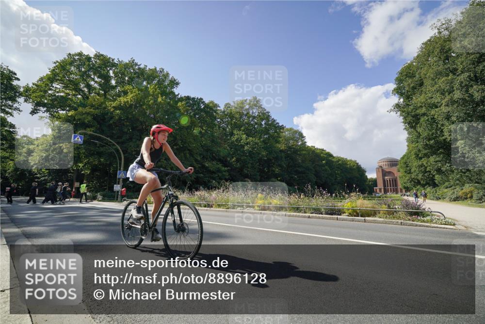 14.09.2025 - Stadtparktriathlon Michael Burmester http://msf.ph/oto/8896128 14.09.2025 13:33:31 Radfahren 1532, 1569, 1609 meine-sportfotos.de