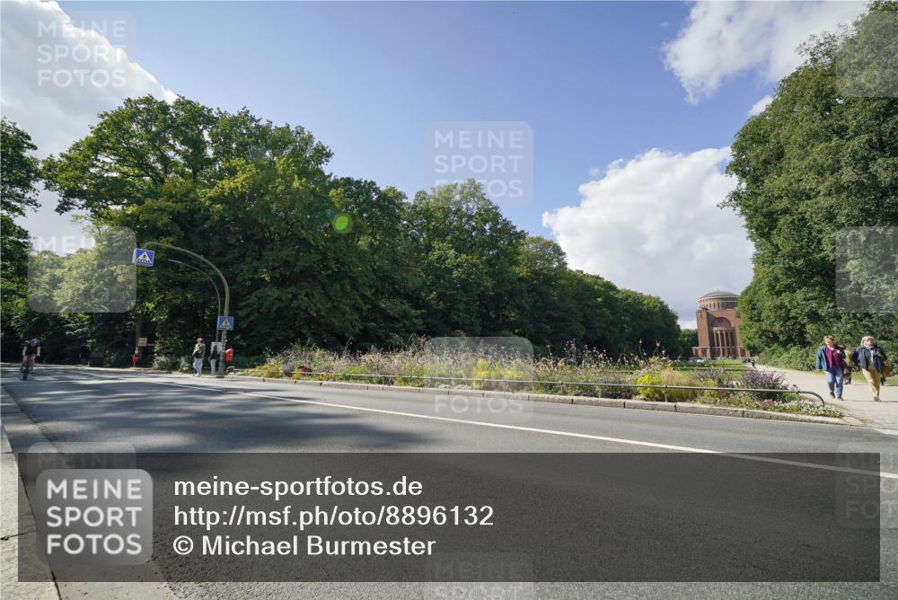 14.09.2025 - Stadtparktriathlon Michael Burmester http://msf.ph/oto/8896132 14.09.2025 13:33:50 Radfahren 1460, 1462, 1517, 1526 meine-sportfotos.de