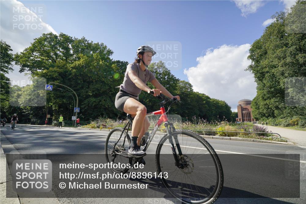14.09.2025 - Stadtparktriathlon Michael Burmester http://msf.ph/oto/8896143 14.09.2025 13:34:28 Radfahren 1427, 1442, 1454, 1467, 1474, 1507, 1515, 1537 meine-sportfotos.de
