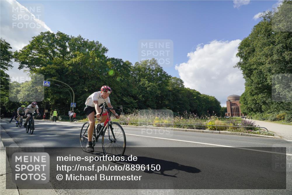 14.09.2025 - Stadtparktriathlon Michael Burmester http://msf.ph/oto/8896150 14.09.2025 13:34:41 Radfahren 1498, 1553, 1556, 1583, 1591 meine-sportfotos.de