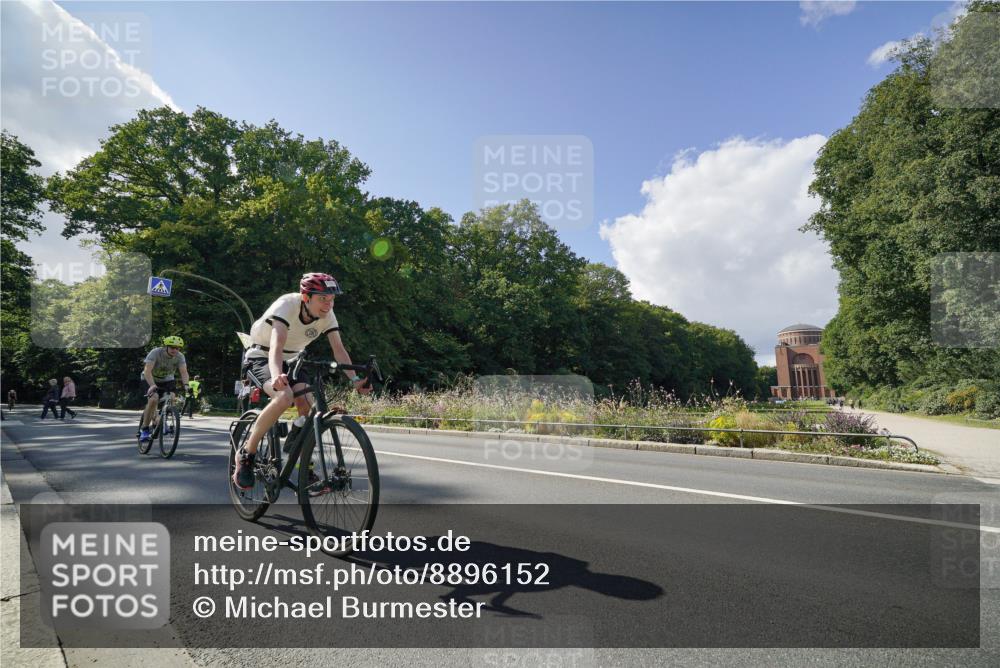 14.09.2025 - Stadtparktriathlon Michael Burmester http://msf.ph/oto/8896152 14.09.2025 13:34:42 Radfahren 1498, 1553, 1556, 1583, 1591 meine-sportfotos.de