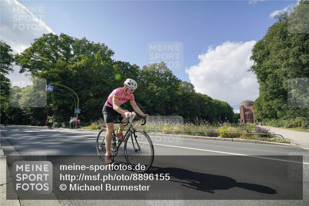 14.09.2025 - Stadtparktriathlon Michael Burmester http://msf.ph/oto/8896155 14.09.2025 13:34:47 Radfahren 1498, 1538, 1553, 1556, 1583 meine-sportfotos.de