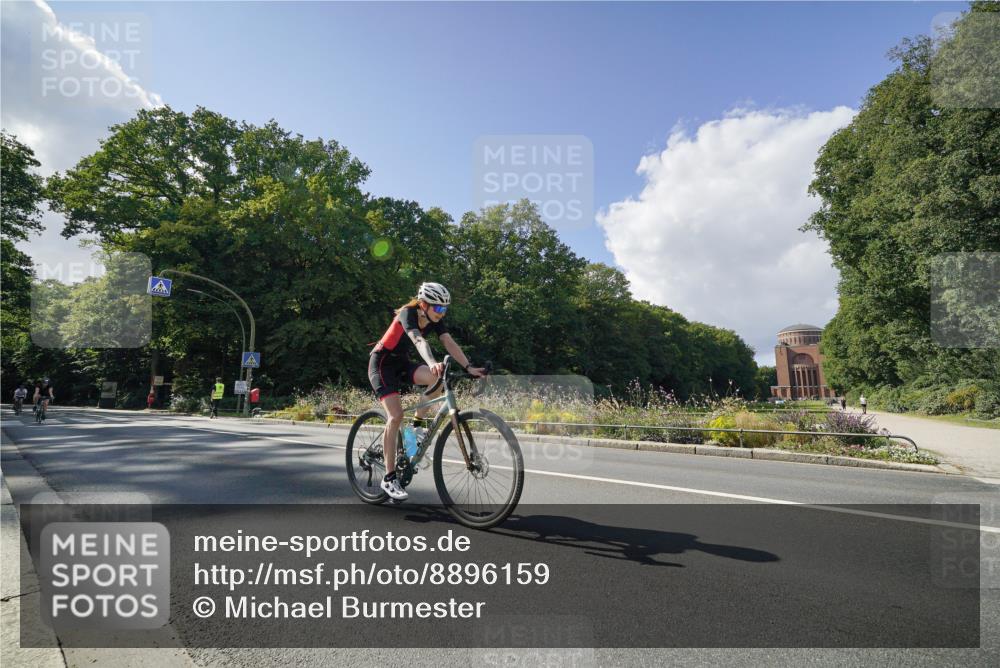14.09.2025 - Stadtparktriathlon Michael Burmester http://msf.ph/oto/8896159 14.09.2025 13:35:23 Radfahren 1447, 1489, 1527, 1587 meine-sportfotos.de