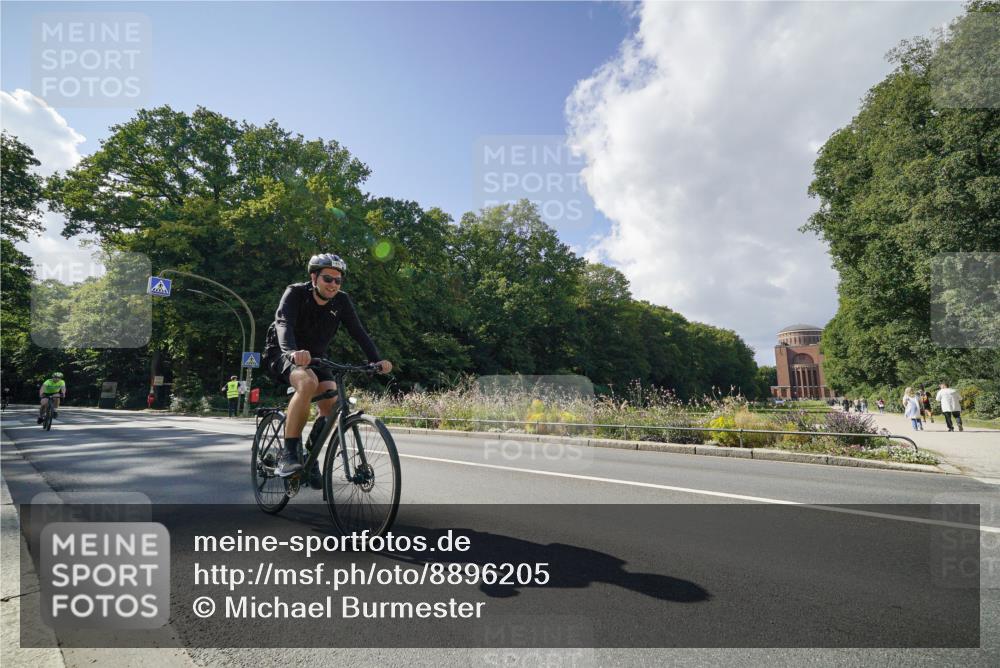14.09.2025 - Stadtparktriathlon Michael Burmester http://msf.ph/oto/8896205 14.09.2025 13:38:38 Radfahren 1497, 1505, 1608 meine-sportfotos.de