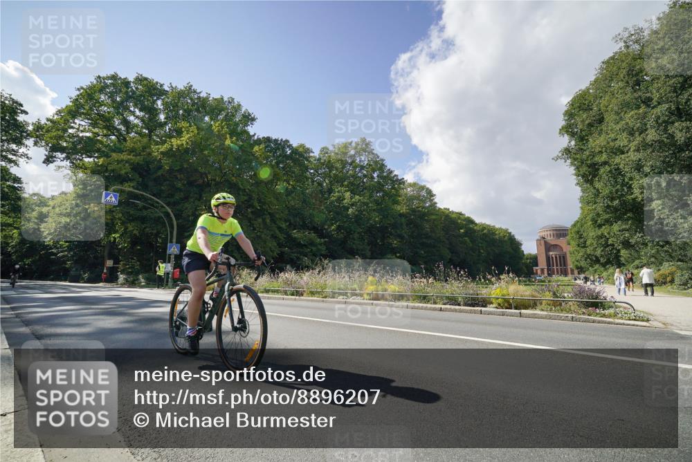 14.09.2025 - Stadtparktriathlon Michael Burmester http://msf.ph/oto/8896207 14.09.2025 13:38:40 Radfahren 1497, 1505, 1608 meine-sportfotos.de