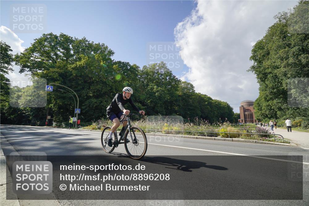 14.09.2025 - Stadtparktriathlon Michael Burmester http://msf.ph/oto/8896208 14.09.2025 13:38:44 Radfahren 1505, 1608 meine-sportfotos.de
