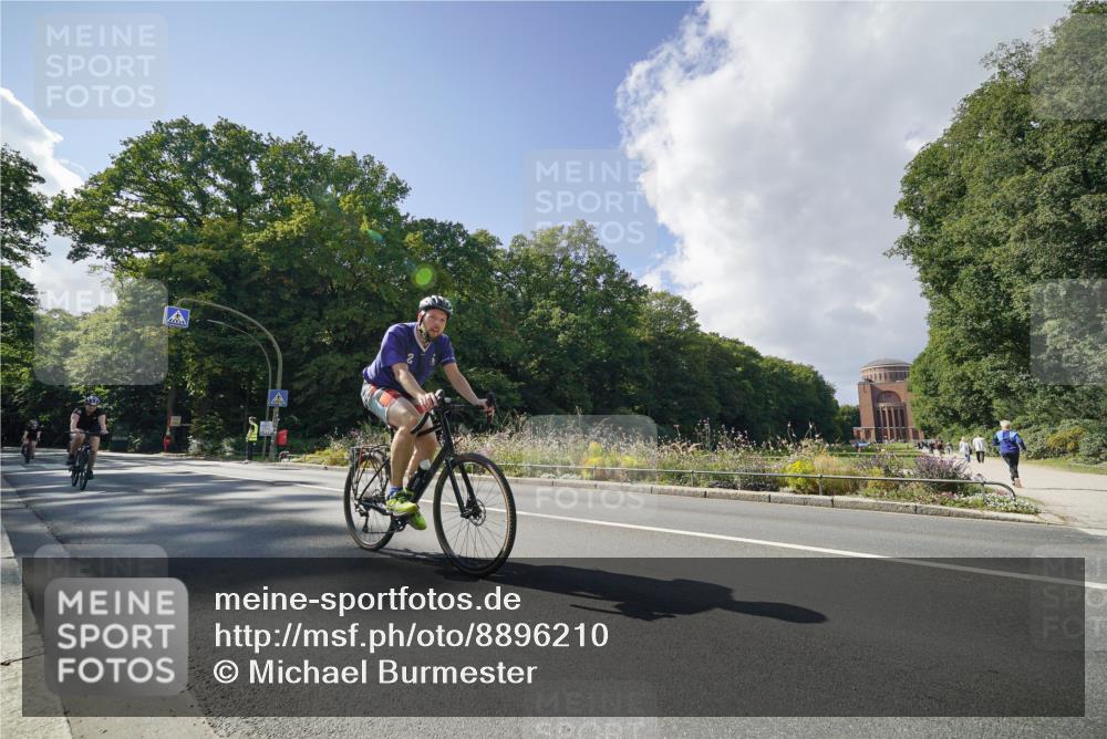 14.09.2025 - Stadtparktriathlon Michael Burmester http://msf.ph/oto/8896210 14.09.2025 13:38:59 Radfahren 1434, 1435, 1483, 1487, 1546 meine-sportfotos.de