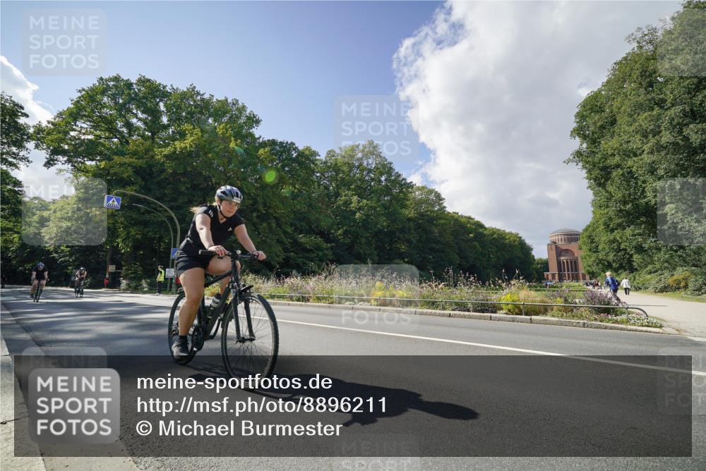 14.09.2025 - Stadtparktriathlon Michael Burmester http://msf.ph/oto/8896211 14.09.2025 13:39:00 Radfahren 1434, 1435, 1483, 1487, 1546 meine-sportfotos.de