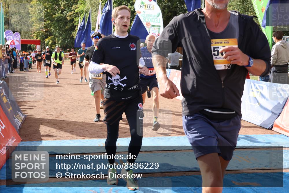 14.09.2025 - Airport Race Strokosch-Dieckow http://msf.ph/oto/8896229 14.09.2025 12:17:17 Ziel 216, 312, 318, 353, 809, 1506, 1673, 1749, 1911, 2082, 5196, 5442, 5532 meine-sportfotos.de