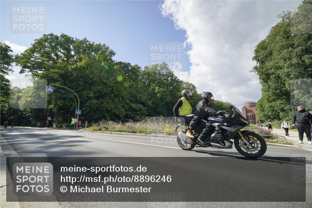 14.09.2025 - Stadtparktriathlon Michael Burmester http://msf.ph/oto/8896246 14.09.2025 13:41:55 Radfahren 1537, 1556, 1557 meine-sportfotos.de