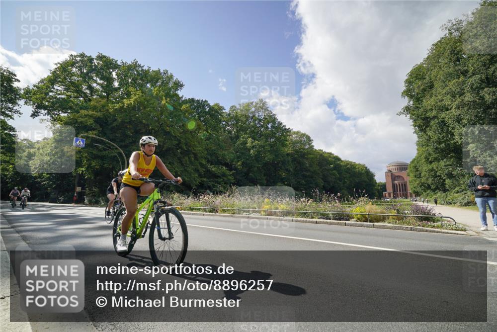 14.09.2025 - Stadtparktriathlon Michael Burmester http://msf.ph/oto/8896257 14.09.2025 13:43:46 Radfahren 1474, 1527, 1529, 1536, 1547, 1553 meine-sportfotos.de
