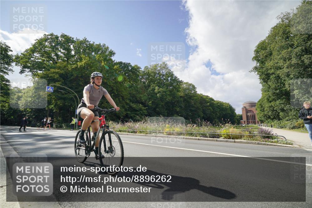 14.09.2025 - Stadtparktriathlon Michael Burmester http://msf.ph/oto/8896262 14.09.2025 13:43:50 Radfahren 1474, 1527, 1529, 1553 meine-sportfotos.de