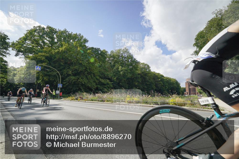 14.09.2025 - Stadtparktriathlon Michael Burmester http://msf.ph/oto/8896270 14.09.2025 13:44:34 Radfahren 1630, 1637, 1638, 1639, 1646, 1647, 1661, 1673, 1677 meine-sportfotos.de