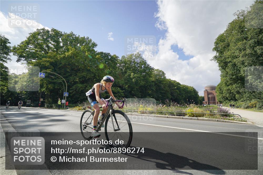 14.09.2025 - Stadtparktriathlon Michael Burmester http://msf.ph/oto/8896274 14.09.2025 13:44:35 Radfahren 1630, 1637, 1638, 1639, 1646, 1647, 1661, 1673, 1677 meine-sportfotos.de