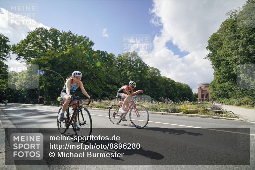 14.09.2025 - Stadtparktriathlon Michael Burmester http://msf.ph/oto/8896280 14.09.2025 13:44:49 Radfahren 1530, 1627, 1631, 1648, 1650, 1656, 1662, 1678, 1681 meine-sportfotos.de