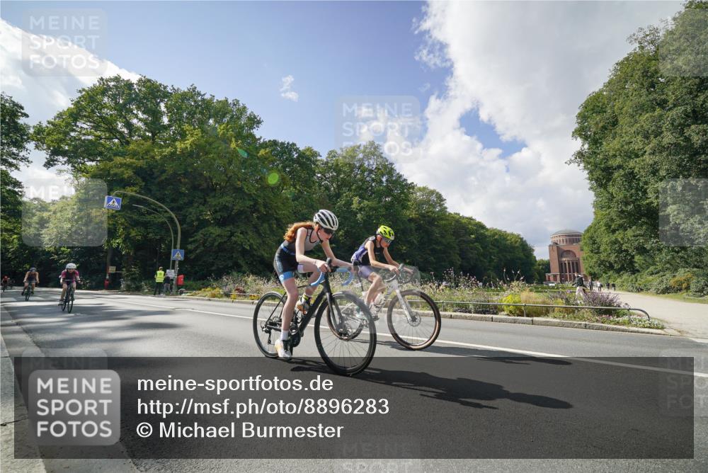 14.09.2025 - Stadtparktriathlon Michael Burmester http://msf.ph/oto/8896283 14.09.2025 13:44:56 Radfahren 1627, 1631, 1644, 1648, 1656, 1662, 1663, 1671, 1679, 1691 meine-sportfotos.de