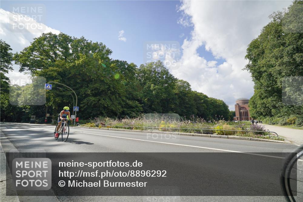 14.09.2025 - Stadtparktriathlon Michael Burmester http://msf.ph/oto/8896292 14.09.2025 13:45:03 Radfahren 1644, 1648, 1663, 1671, 1679, 1691 meine-sportfotos.de