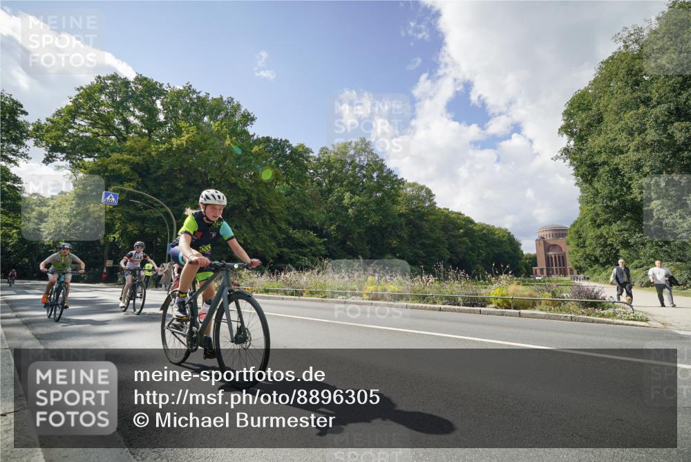 14.09.2025 - Stadtparktriathlon Michael Burmester http://msf.ph/oto/8896305 14.09.2025 13:45:31 Radfahren 1625, 1628, 1632, 1634, 1641, 1643, 1645, 1680, 1688 meine-sportfotos.de
