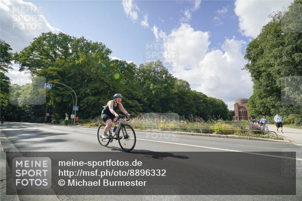 14.09.2025 - Stadtparktriathlon Michael Burmester http://msf.ph/oto/8896332 14.09.2025 13:47:36 Radfahren 1429, 1542 meine-sportfotos.de