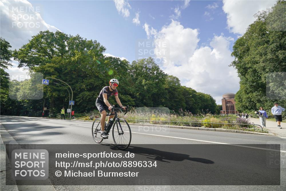 14.09.2025 - Stadtparktriathlon Michael Burmester http://msf.ph/oto/8896334 14.09.2025 13:47:41 Radfahren 1429, 1542 meine-sportfotos.de