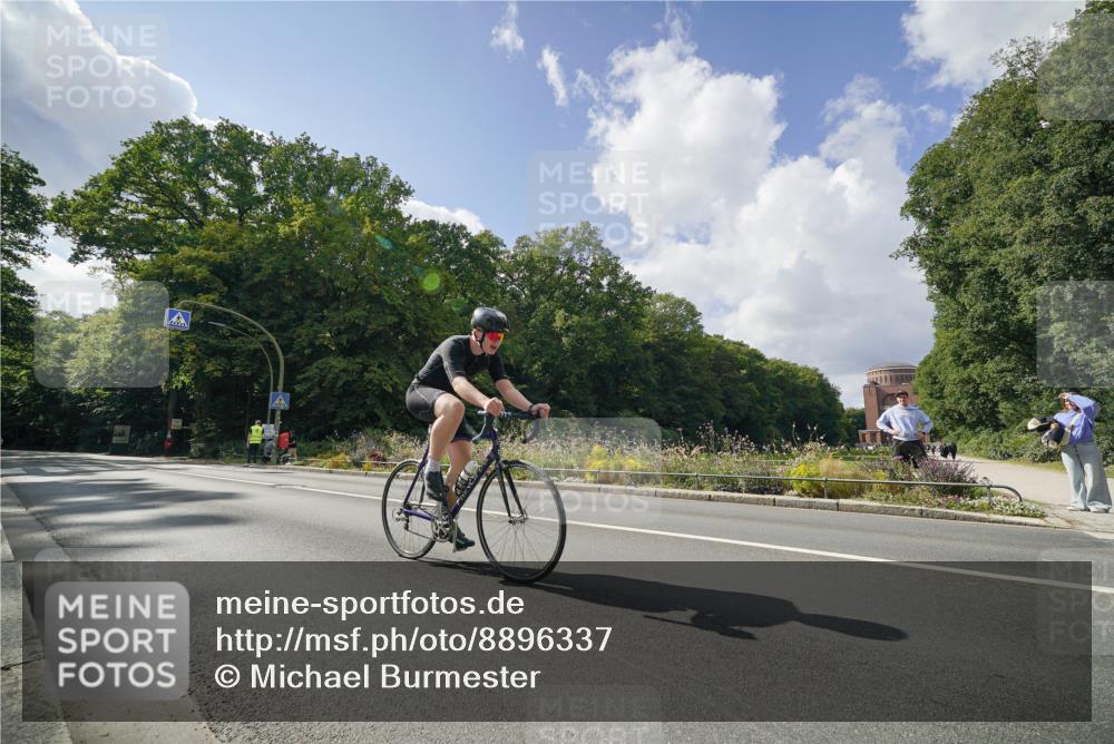 14.09.2025 - Stadtparktriathlon Michael Burmester http://msf.ph/oto/8896337 14.09.2025 13:48:17 Radfahren 1539, 1544, 1561 meine-sportfotos.de