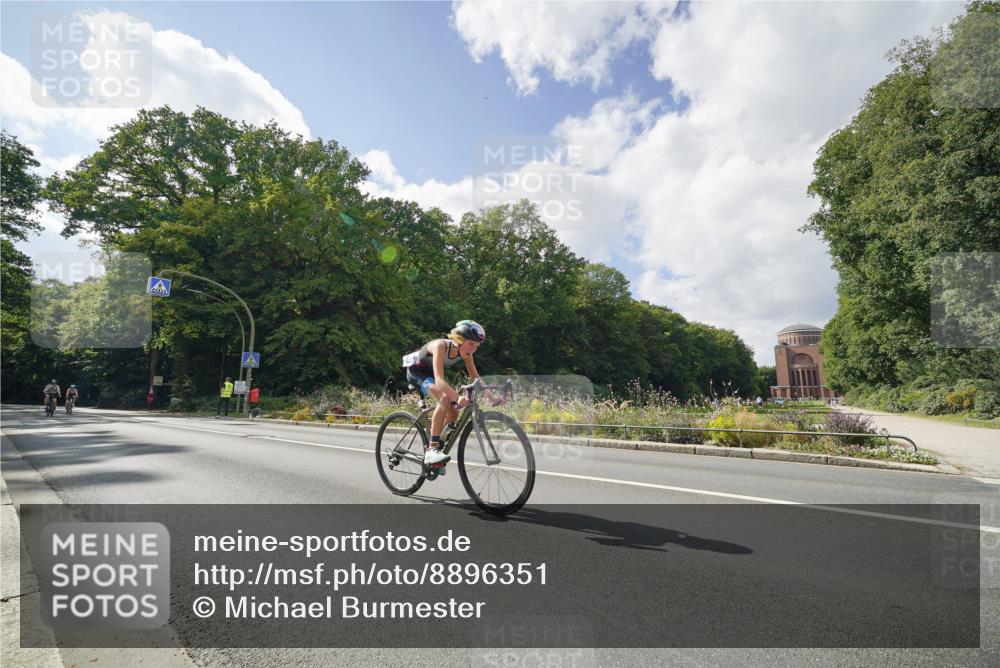 14.09.2025 - Stadtparktriathlon Michael Burmester http://msf.ph/oto/8896351 14.09.2025 13:51:39 Radfahren 1522, 1557, 1630, 1637, 1638, 1639, 1673, 1677 meine-sportfotos.de