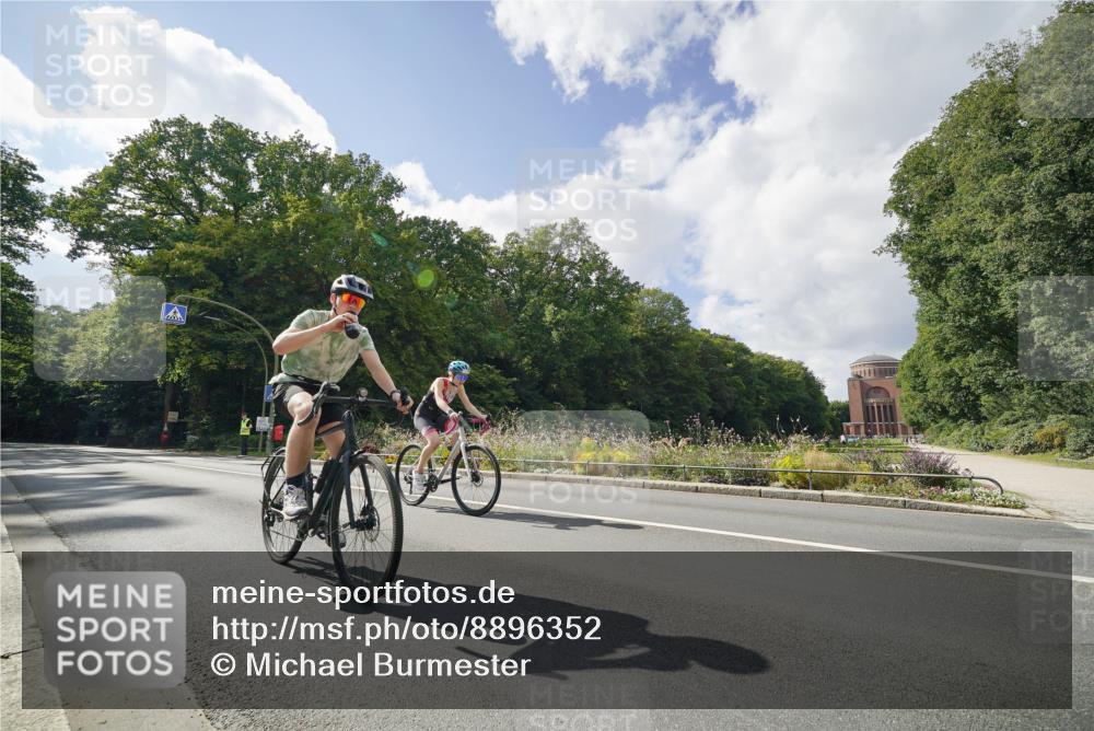 14.09.2025 - Stadtparktriathlon Michael Burmester http://msf.ph/oto/8896352 14.09.2025 13:51:42 Radfahren 1522, 1557, 1630, 1637, 1638, 1639, 1673, 1677 meine-sportfotos.de