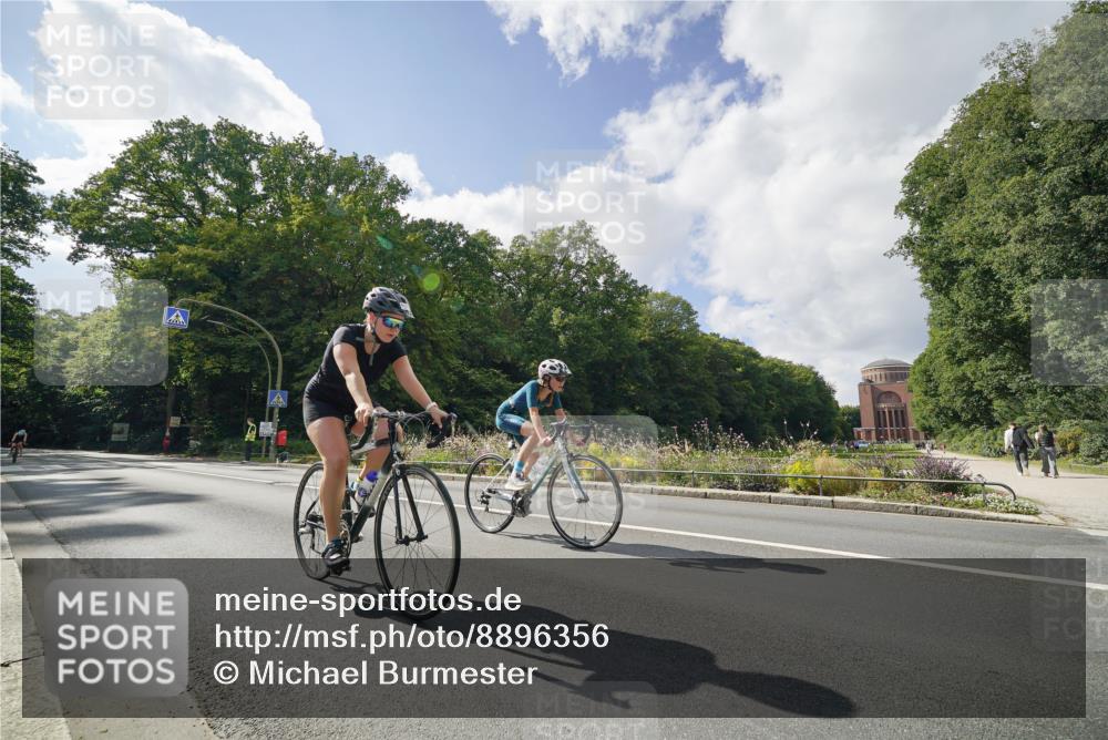 14.09.2025 - Stadtparktriathlon Michael Burmester http://msf.ph/oto/8896356 14.09.2025 13:52:00 Radfahren 1527, 1646, 1647, 1691 meine-sportfotos.de