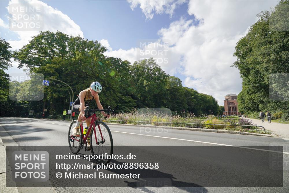 14.09.2025 - Stadtparktriathlon Michael Burmester http://msf.ph/oto/8896358 14.09.2025 13:52:03 Radfahren 1527, 1646, 1647, 1691 meine-sportfotos.de