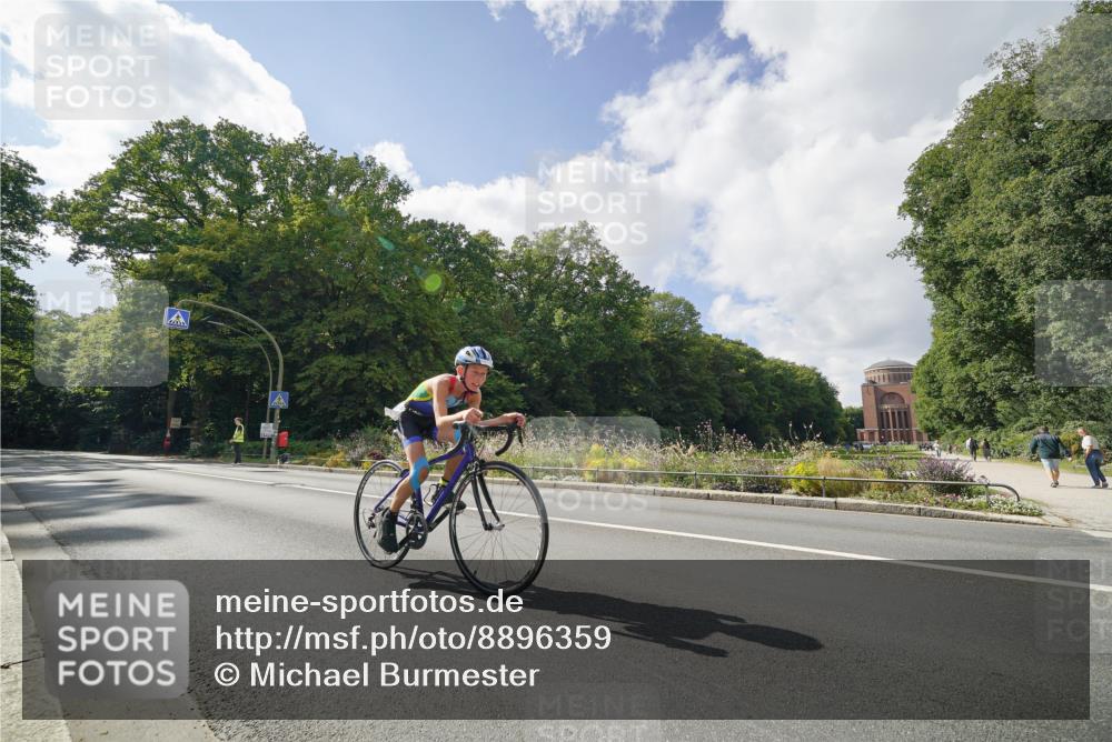 14.09.2025 - Stadtparktriathlon Michael Burmester http://msf.ph/oto/8896359 14.09.2025 13:52:18 Radfahren 1678 meine-sportfotos.de